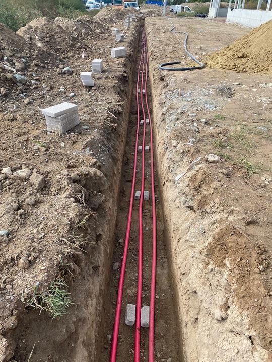 GEOART Arifiye Hanlı, Hanlı, Arifiye, Sakarya - Orta gerilim kablosu için açılmış yer altı kanalı ve serilmiş XLPE OG kablo